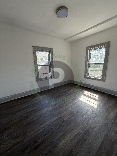 Foto del edificio - 2002 Chesterland Ave