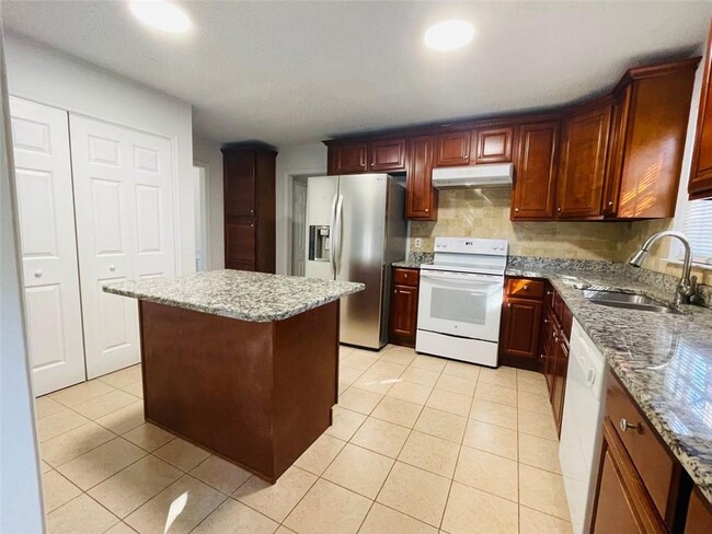 Building Photo - 125 Lace Wing Ct