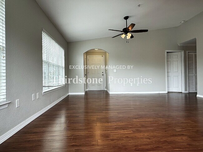 Building Photo - 7800 Point Meadows Dr