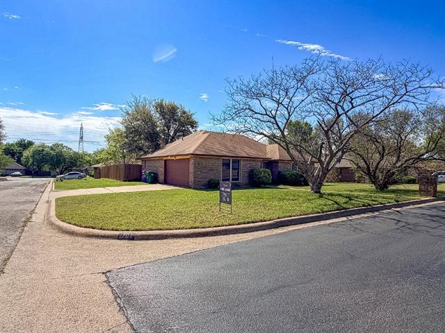 Foto del edificio - 701 Daniels Dr