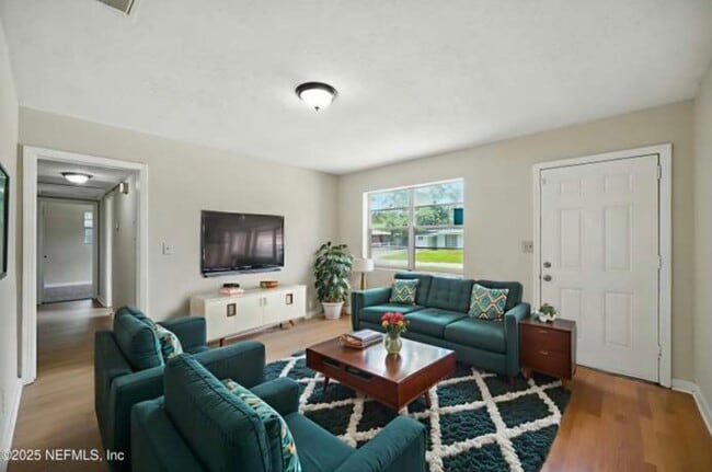 Foto del edificio - 1841 Debutante Dr