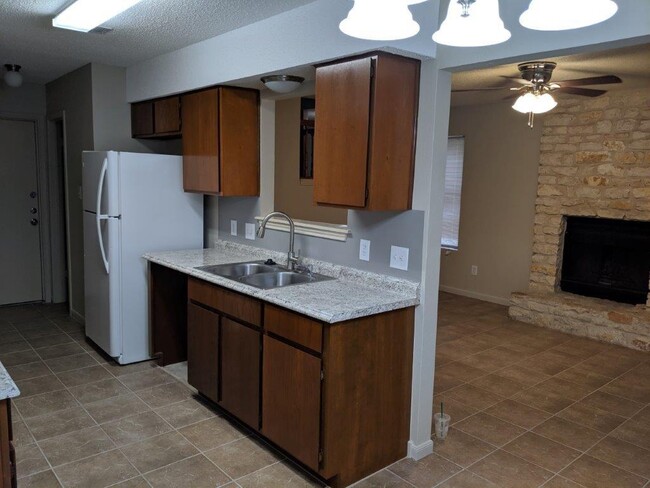 Building Photo - 14205 Sussman Ct