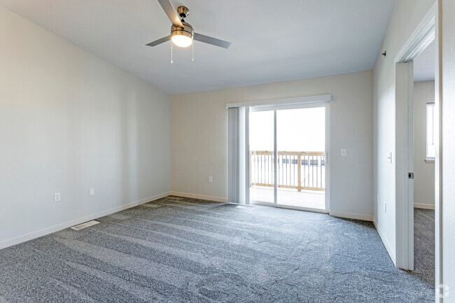 1BR, 1BA - 660SF - City's Edge