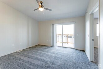 1BR, 1BA - 660SF - City's Edge