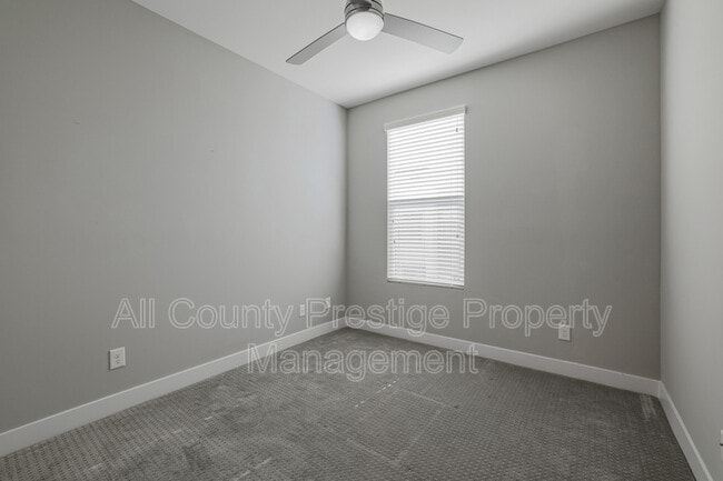 Building Photo - 3115 N 71st St