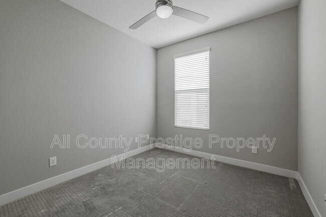 Foto del edificio - 3115 N 71st St
