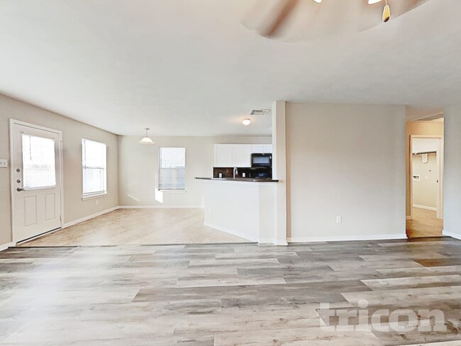 Building Photo - 9215 Dewberry Blossom Ln