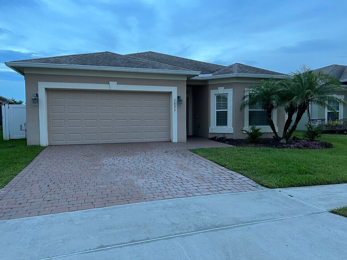 3831 Esplanade Ave, Port Orange, FL 32129 House for Rent in Port