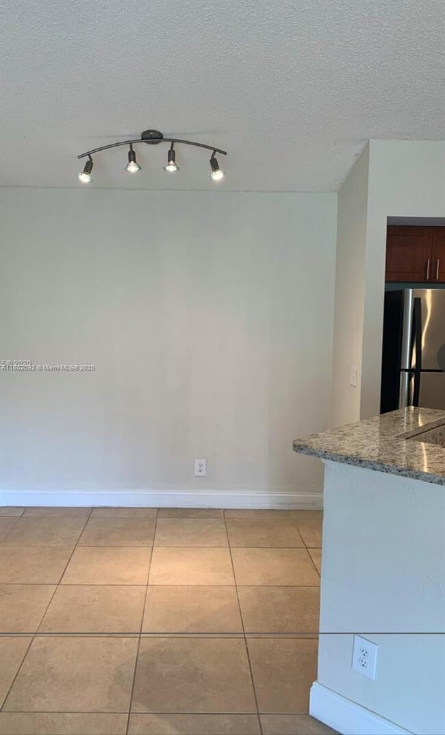 Foto del edificio - 12840 Vista Isles Dr