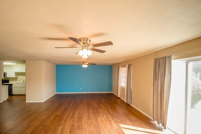 Foto del edificio - 601 Hibiscus Ave