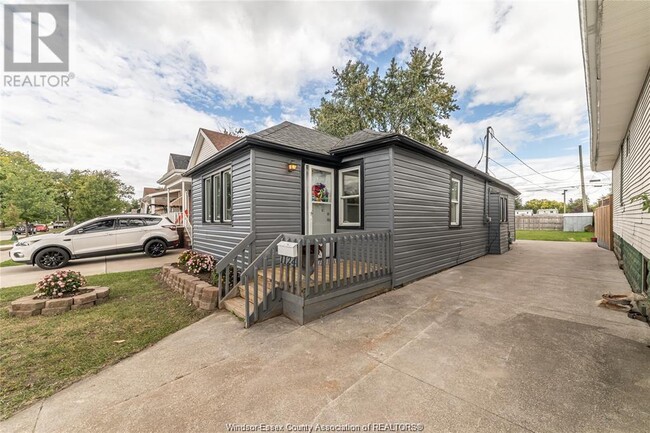 Building Photo - 1124 Ford Blvd