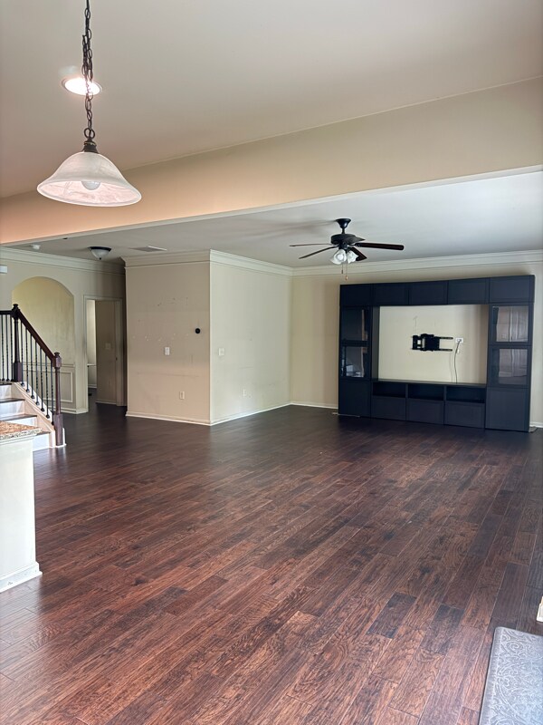 Building Photo - 578 Pine Ln