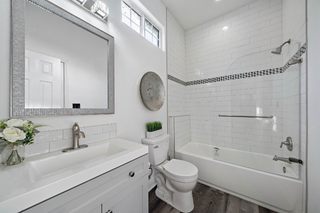 Foto del edificio - 2720 Briley St