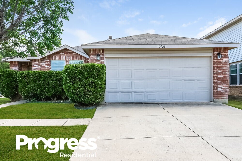 Primary Photo - 16528 Woodside Dr