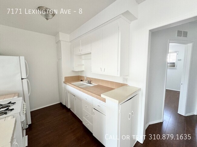 Foto del edificio - 7171 Lexington Ave