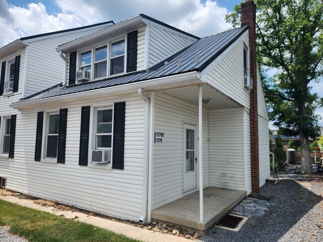 Foto del edificio - 5176-5178 Greenvillage Road