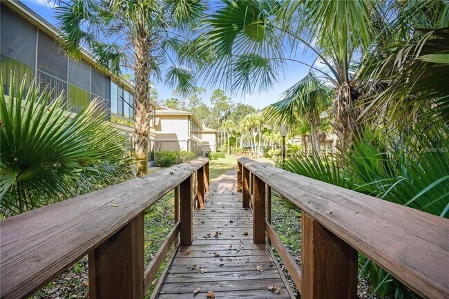 Foto del edificio - 120 Hibiscus Woods Ct