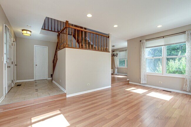Building Photo - 121 Pauline Ave