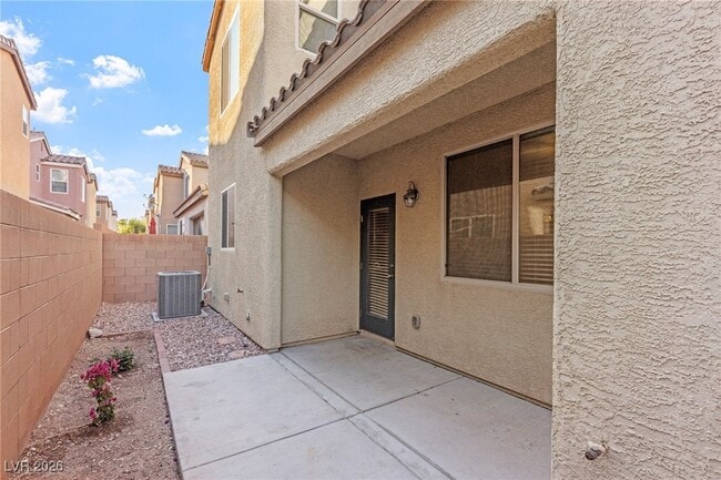 Building Photo - 7741 Lots Hills Dr