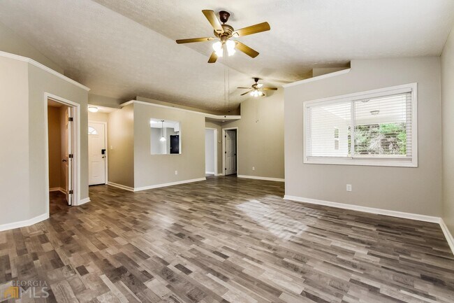Building Photo - 51 N Doe Dr