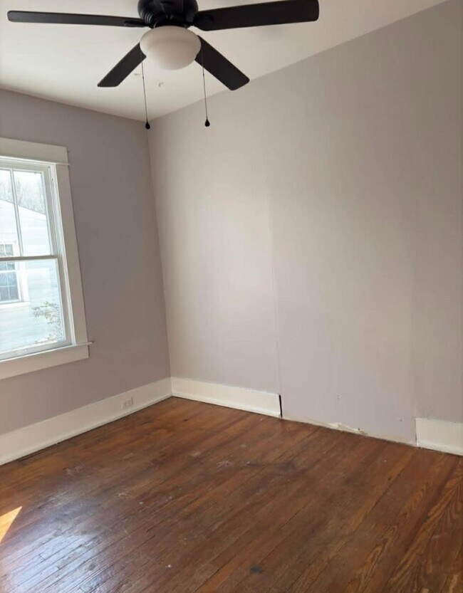 Foto del edificio - U of L Campus - 3 bedroom house!