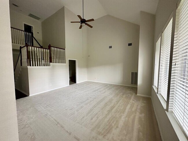 Building Photo - 5015 Shadow Breeze Ln