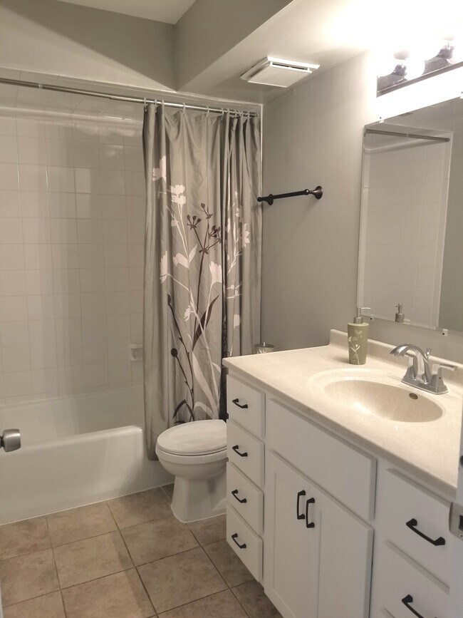 Foto del edificio - 15826 Orlan Brook Dr