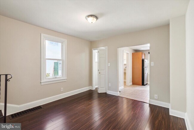 Foto del edificio - 947 Glenbrook Ave