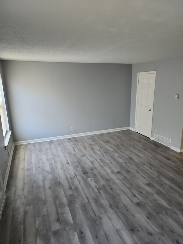 Building Photo - 1517 S 35th St