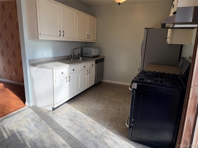 Foto del edificio - 276 Temple Hill Rd