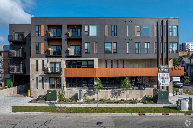 Foto del edificio - 402 W Wilson Street