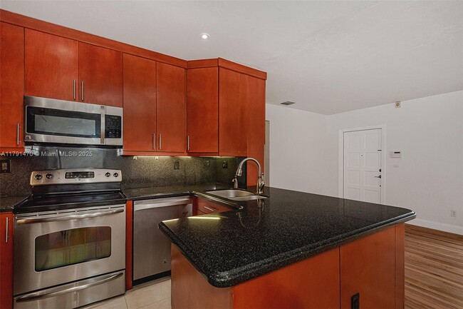 Foto del edificio - 141 Whitethorn Dr