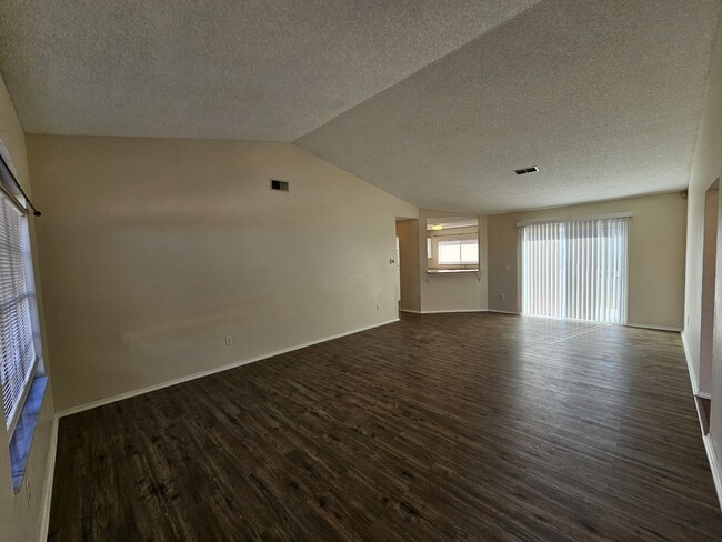 Foto del edificio - 312 Oak Track Pass