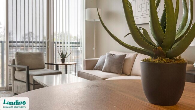 Foto del edificio - 5800 Highlands Plaza Dr