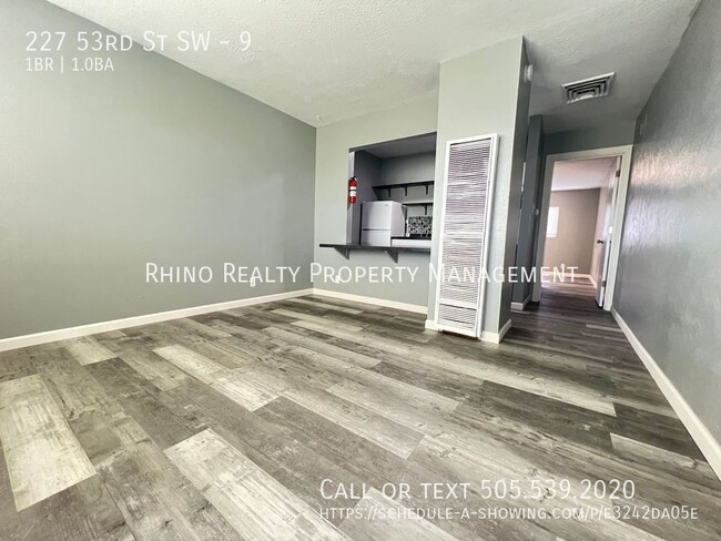 Building Photo - 1/2 Off First Months Rent! Complete Remode...