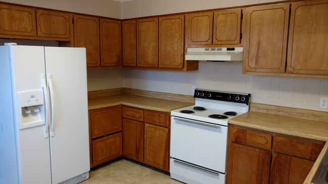 Kitchen 2 - 331 N Lexington St