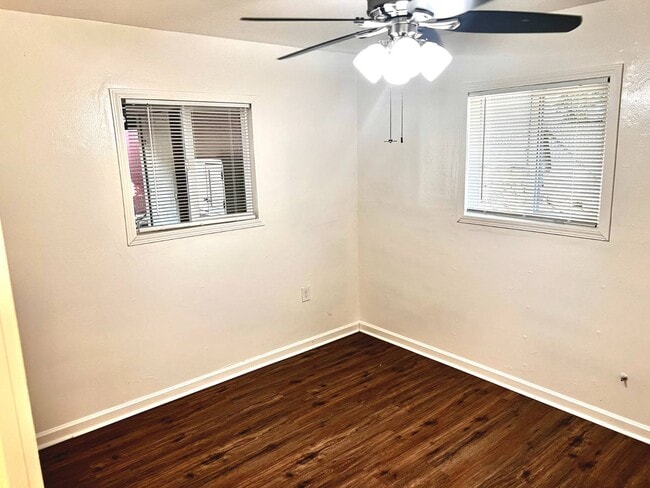 Building Photo - 4160 Oro Ln