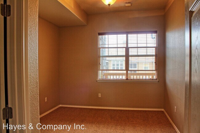 Foto del edificio - 15460 Canyon Gulch Ln