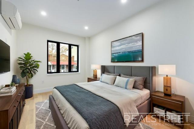 Foto del edificio - 2 bedroom in BROOKLYN NY 11213