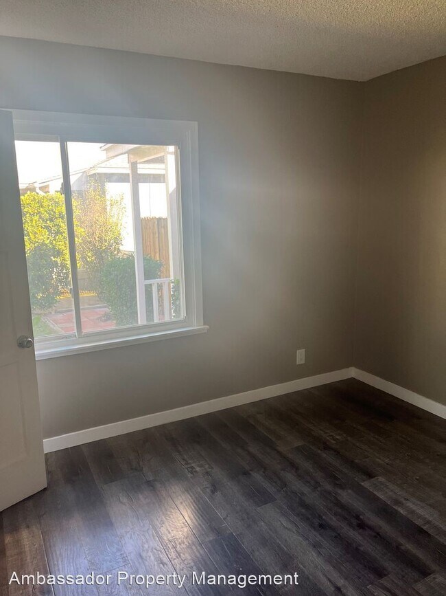 Foto del edificio - 2 br, 1 bath House - 8302 Paramount Blvd.