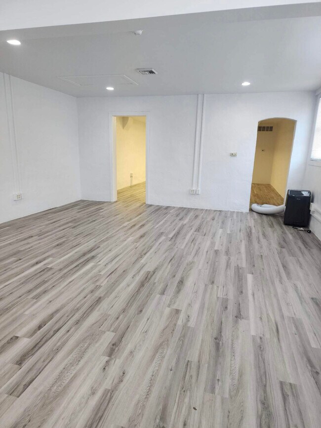 Foto del edificio - 214 Verbeke St