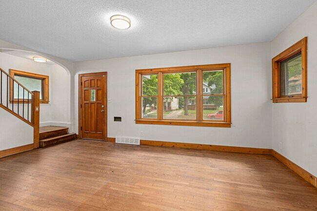 Foto del edificio - 2041 Francis Ave SE