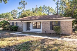 Building Photo - 10677 Silver Creek Dr