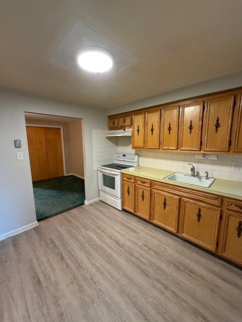 Cocina - 100 Miner St