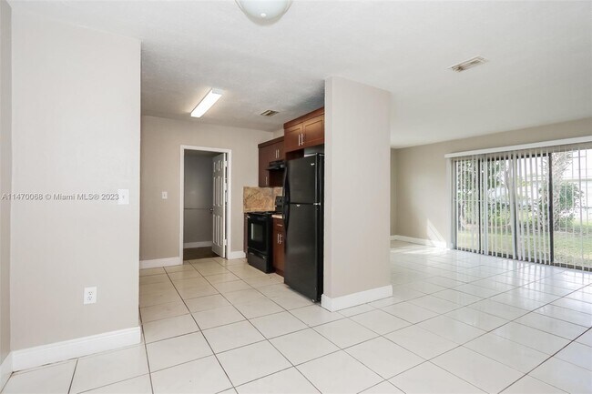 Building Photo - 3851 NW 172nd Terrace