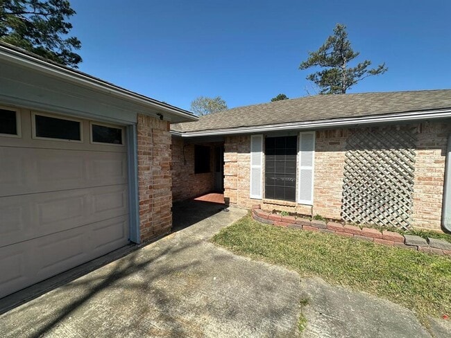 Building Photo - 8230 Amurwood Dr