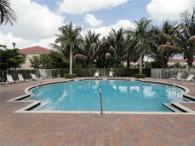 Building Photo - 2840 SW 83rd Ave