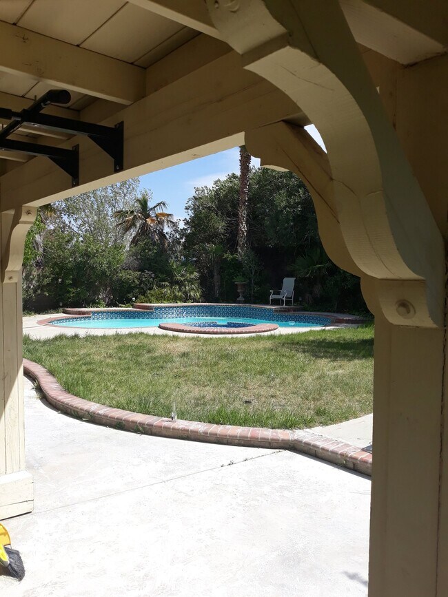 Foto del edificio - 5852 Almond Valley Way