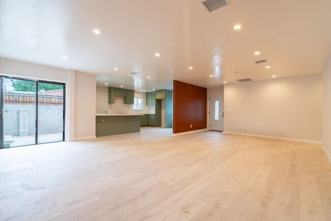 Building Photo - 20239 Hartland St