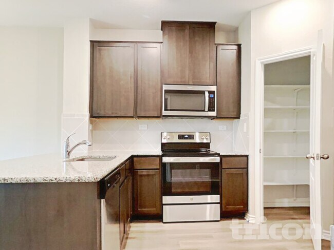 Foto del edificio - 601 Lost Pond